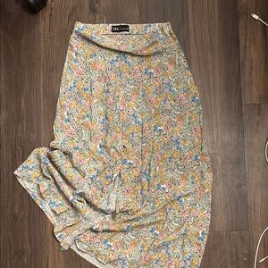 Zara Women's Maxi Skirt - Pastel Floral